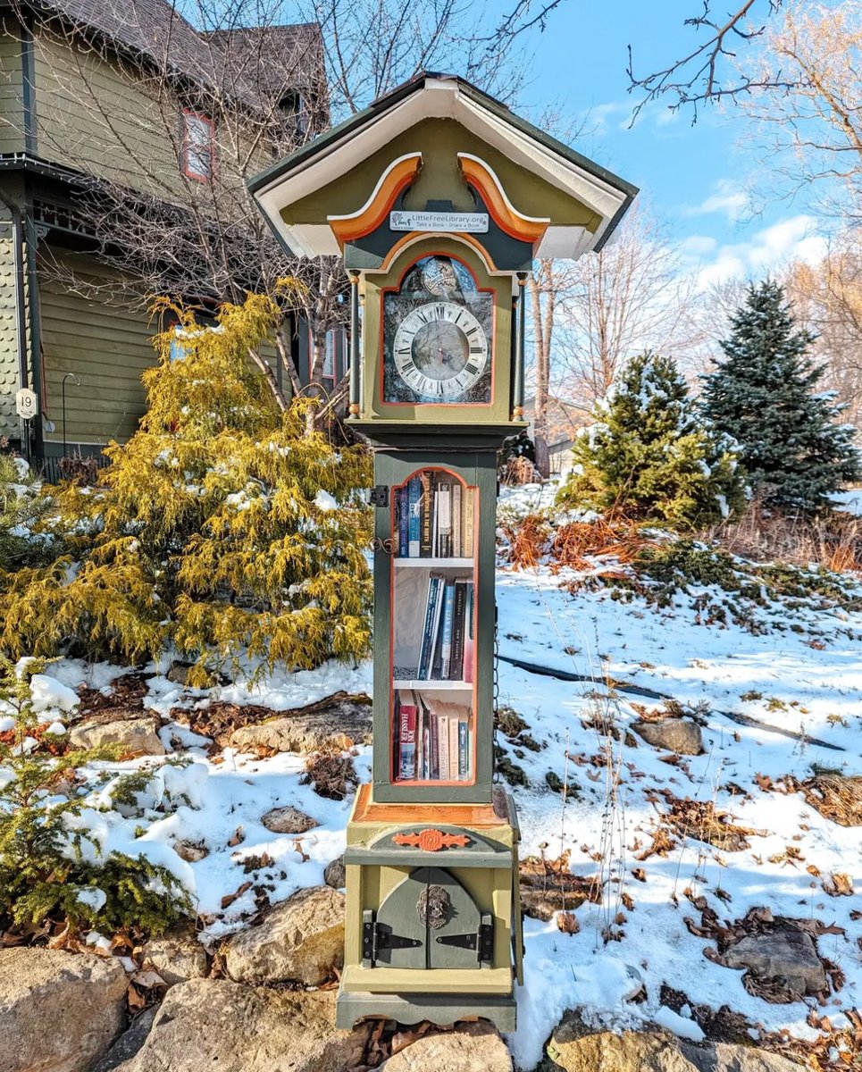 The Library of the Day is Little Free Library #120060 in North Saint Paul, MN! 🕰️ See other fun Little Free Libraries by signing up for our monthly email newsletter: lflib.org/newsletter