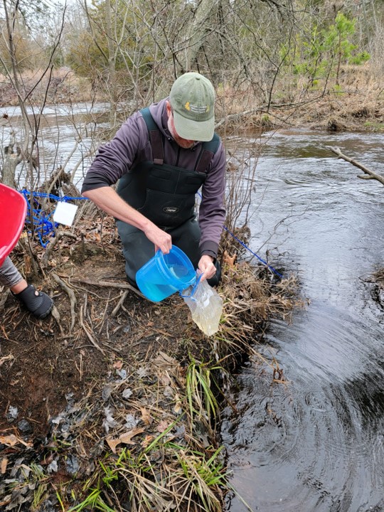 NOAADigCoast's tweet image. It’s #CitizenScience month! All month long we’re celebrating all the ways citizens can get involved in real science research. Check out all the #CitSci projects happening around the research reserves: coast.noaa.gov/states/stories…