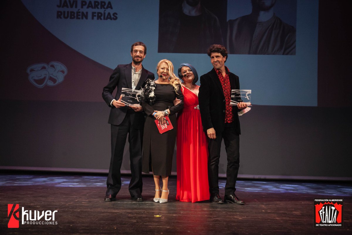 Anoche en la II gala de los premios Manuel Galiana, muy bien, si me. preguntas. 

Mil gracias a <a href="/FEALTA/">FEALTA</a> y <a href="/KuverOcio/">kuver ocio</a>, cada una por su parte de responsabilidad en estas caras de felicidad. 

Y a Dani Acosta por las fotos.

¡Seguimos!