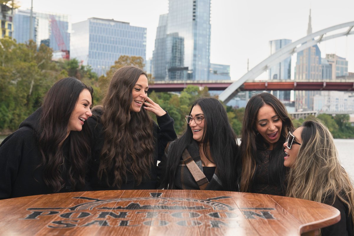 JerseyShore's tweet photo. telling my kids this is the cast of Sex and the City 🏙️ https://t.co/cd72Q1aGk2