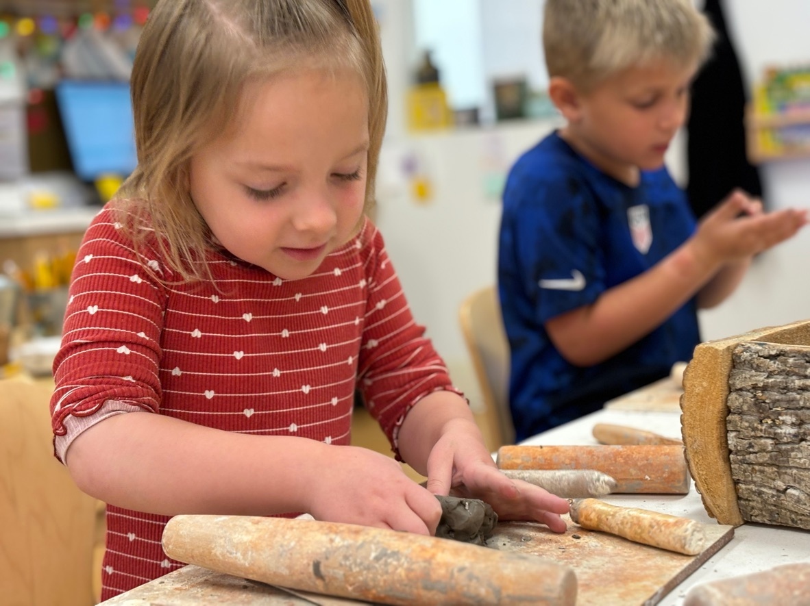 At KLA Schools, exploring clay isn't just fun—it's a journey through imagination, enhancing fine motor skills, and embracing messy, hands-on learning. Let's mold young minds with the magic of clay! #klaschoolsofnaperville #sensoryplay #reggioinspired