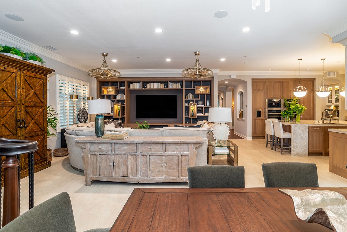 Find a cozy retreat to welcome the weekend. #HappyFriday