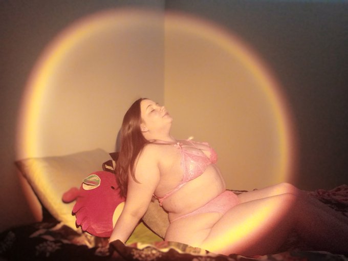 Spotlight on me 😈 https://t.co/dUYYGjBcEw<a href="/tag/nsfwtwt"class="tags"><span>#nsfwtwt</span></a>