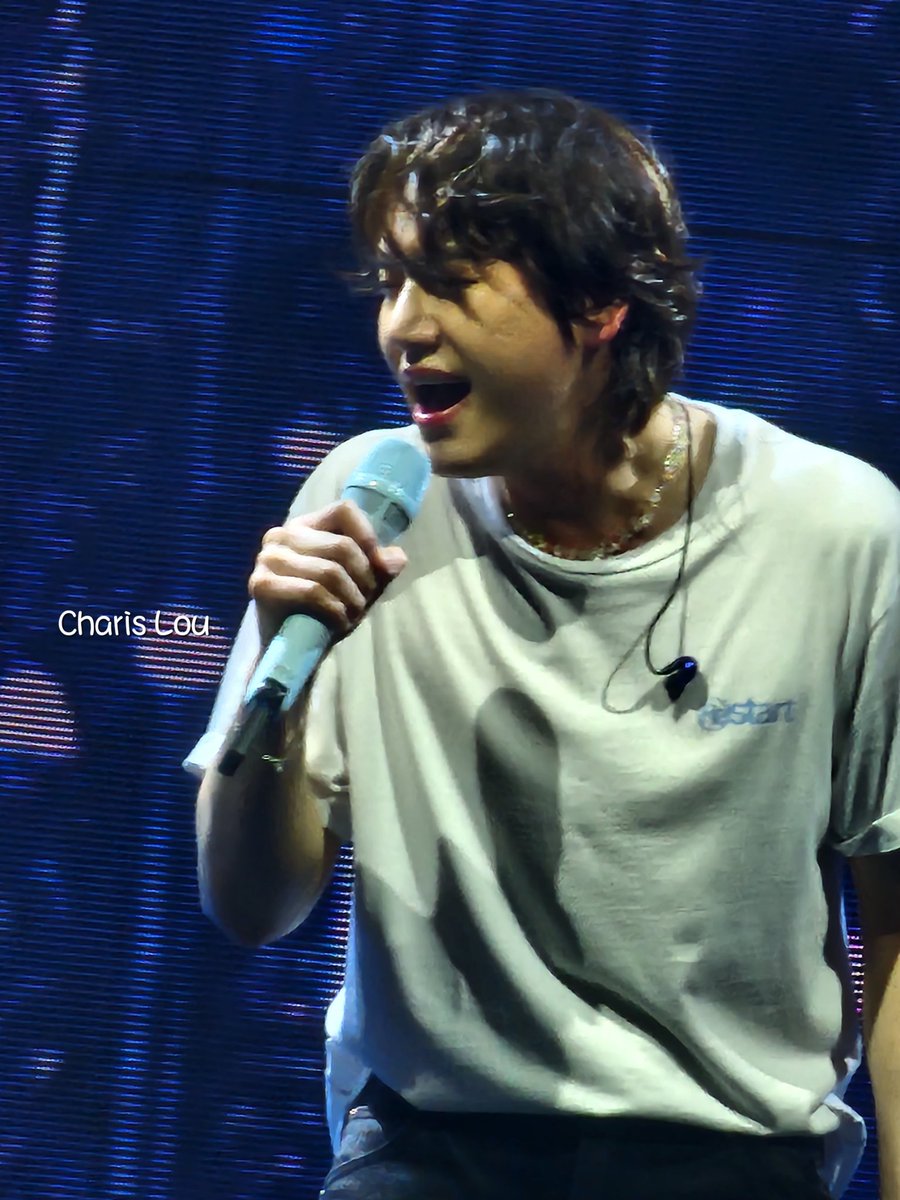LLui86's tweet image. Just a little bit sexy. 2024 Kyuhyun Restart Asia Tour in Hong Kong Day2.
#KyuhyunAsiaTourinHongkong #kyuhyunrestartinhk
#KYUpiter #규피터로그 #규현 #KYUHYUN #圭賢 #SuperJunior
