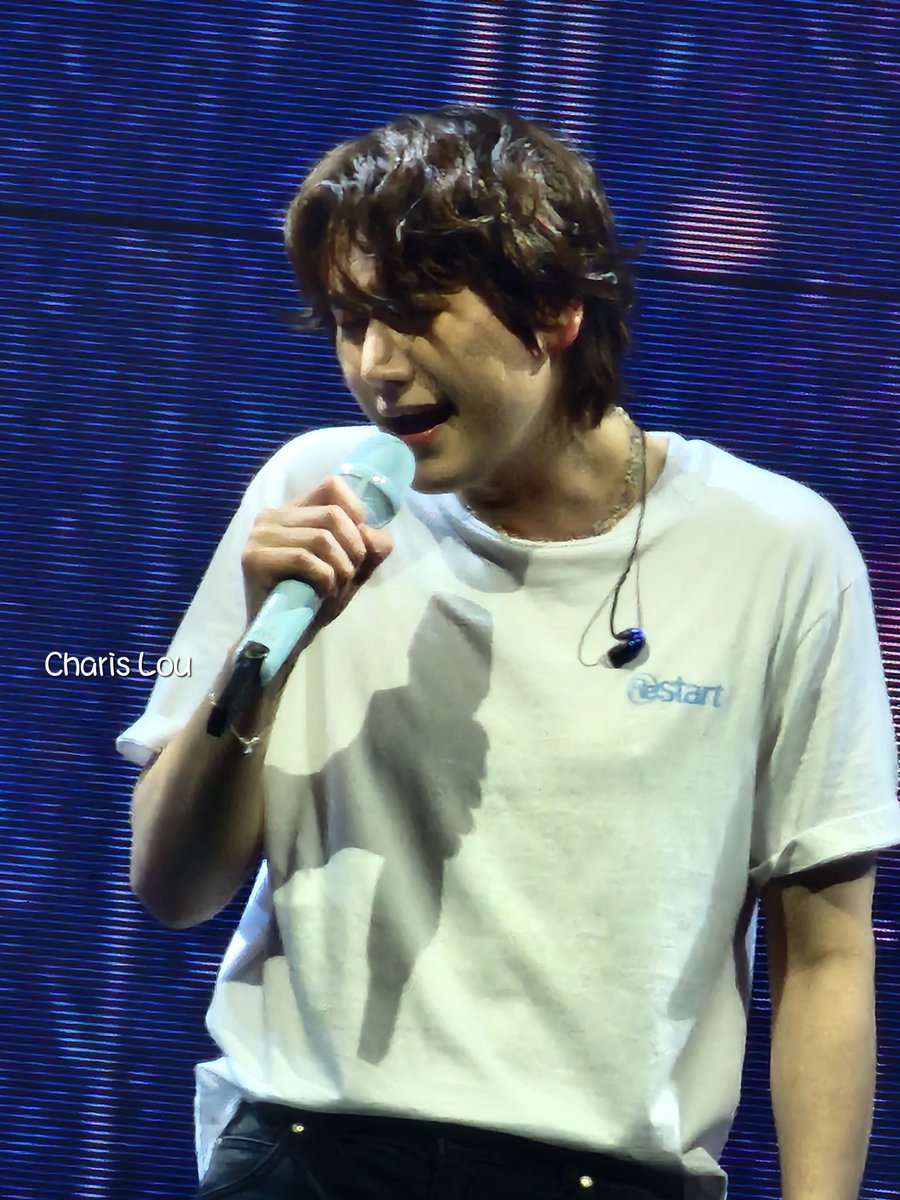 LLui86's tweet image. Just a little bit sexy. 2024 Kyuhyun Restart Asia Tour in Hong Kong Day2.
#KyuhyunAsiaTourinHongkong #kyuhyunrestartinhk
#KYUpiter #규피터로그 #규현 #KYUHYUN #圭賢 #SuperJunior