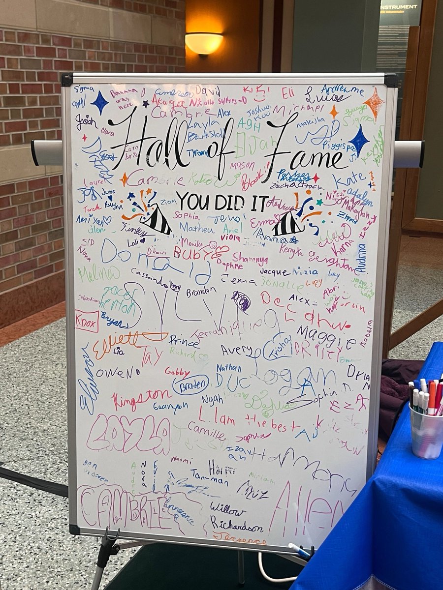 Day 2 of the Beckman Open House #BIOH2024 @BeckmanInst @ChemistryUIUC with the group members sharing the magic of imaging agents with everyone!