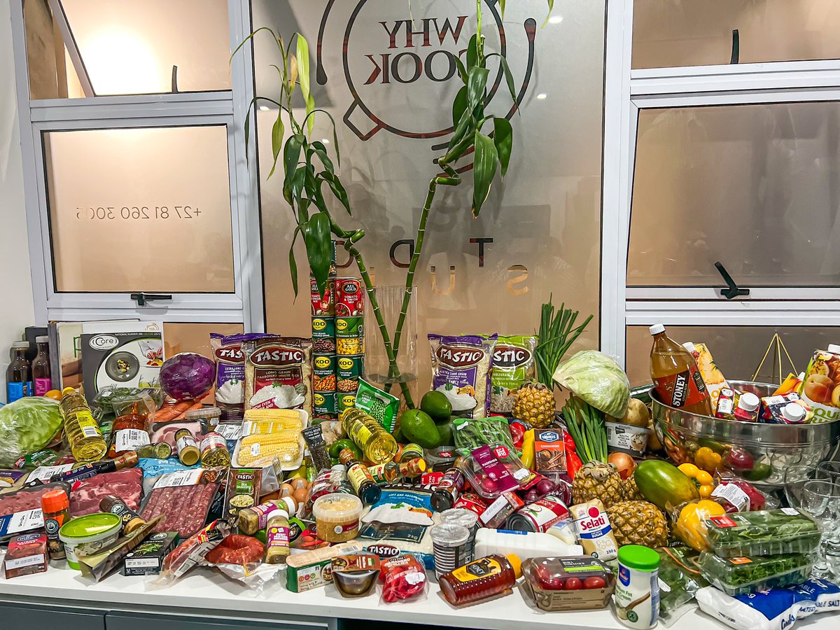 Mary_Yanda's tweet image. That time of the year with the number one host 💃🏿💃🏿 @Mr_Ndash @tasticricesa #moreineverypot #perfecteverytime