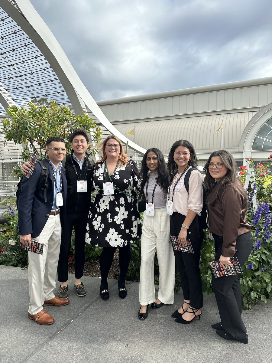 bmfphd's tweet photo. Yesterday, I was able to take my students to a Nobel Laureate’s talk. Dr. Brian Kobilka, the recipient of the 2012 Nobel Prize in Chemistry for his amazing work on G protein-coupled receptors 🤩🤩
#APS2024 #UIWFordLab @APSPhysiology https://t.co/m14wflsSuC