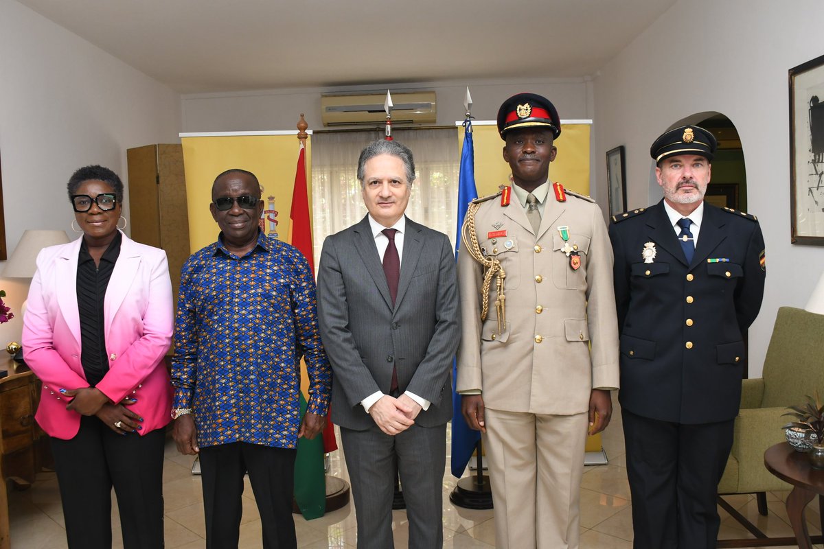 Spain 🇪🇸 awards the Director of National Counter-Terrorism Fusion Centre 🇬🇭 the Order of Police Merit in recognition of his contribution to bilateral cooperation. The ceremony at the Ambassador's Residence was graced by the presence of Hon. Minister of National Security