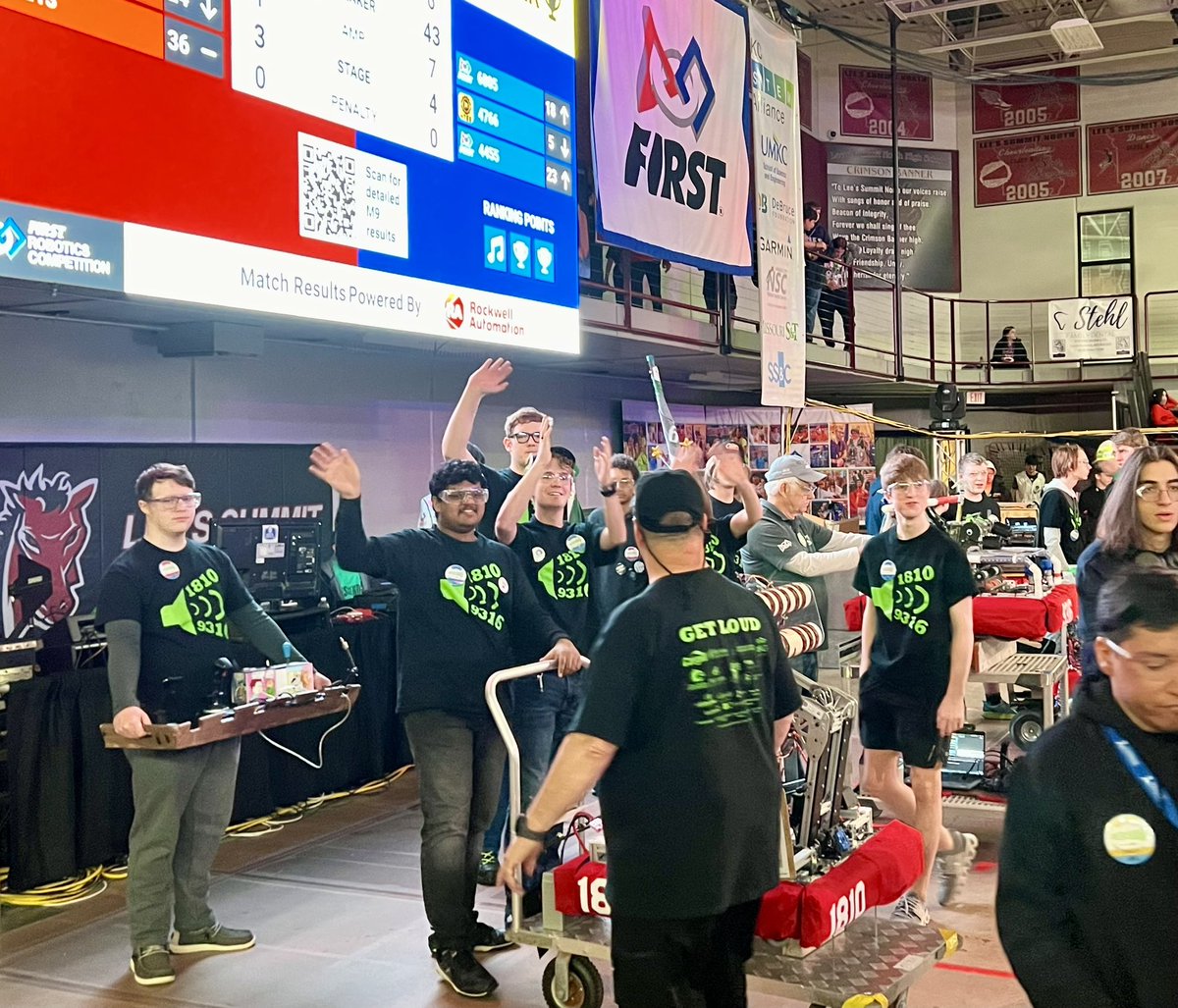 swartz_c's tweet image. Wonderful to see our two teams 1810 &amp;amp; 9316 strategically working together during the 2024 First Robotics Competition Qualification Matches - Greater KC Regional.  Robotics builds character, confidence, and resilience! @FRCTeams @USD_232 @DeSotoWildcats @mvjaguars