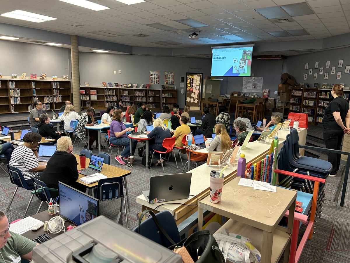 Ellevation training ⁦@Rowlett_Bobcats⁩! Thank you for supporting EB’s at GISD!! ⁦@GISD4EBs⁩ ⁦@gisdnews⁩ ⁦@JillianConry⁩