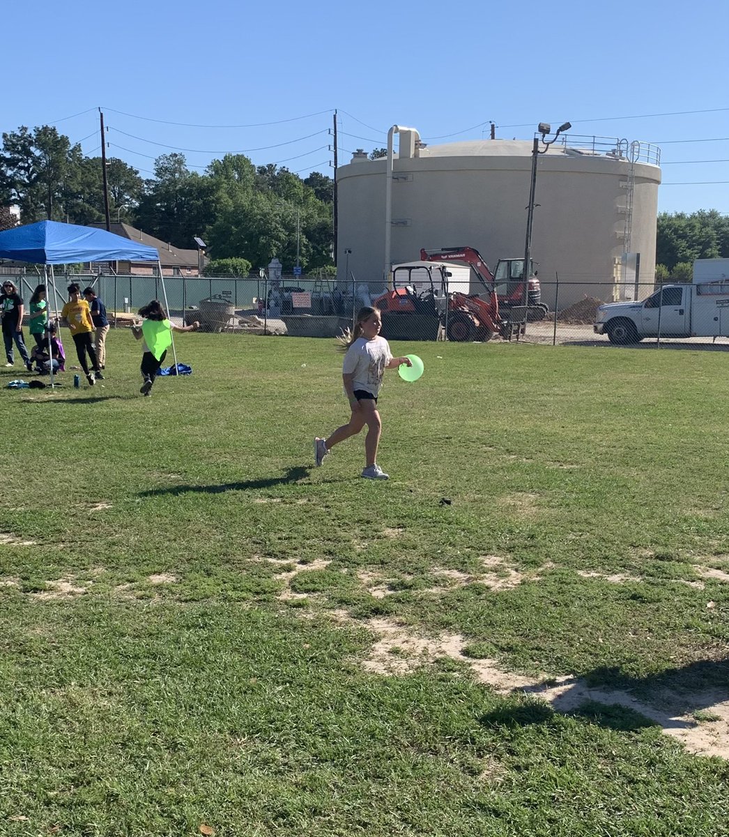 These 4th graders had a blast at the Fun Run today
<a href="/HumbleISD_TE/">Timbers Elementary</a> <a href="/T_WolvesPE/">Broderick Lindsey</a>