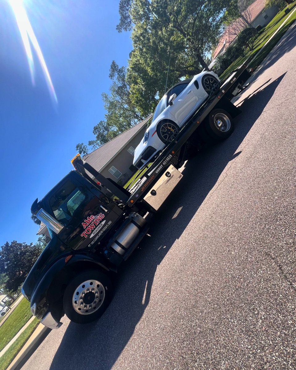 AbleTows's tweet photo. Towing a 2023 Porche 911 💪 for 24/7 Towing, Roadside, and Exotic transport call Able Towing 407-866-3464 

#AirportTowing #AbleTowing #OrlandoTowing #OrlandoRoadside #RoadsideAssistance #TowLife #TowTruck #CheapTow https://t.co/2N4eKKwwNS