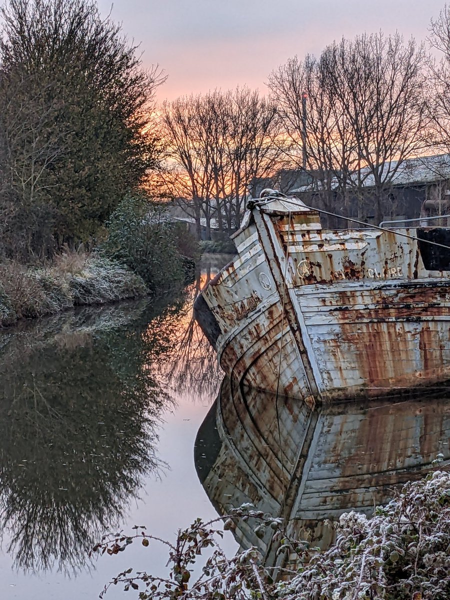 Winter reflections along the Exeter canal