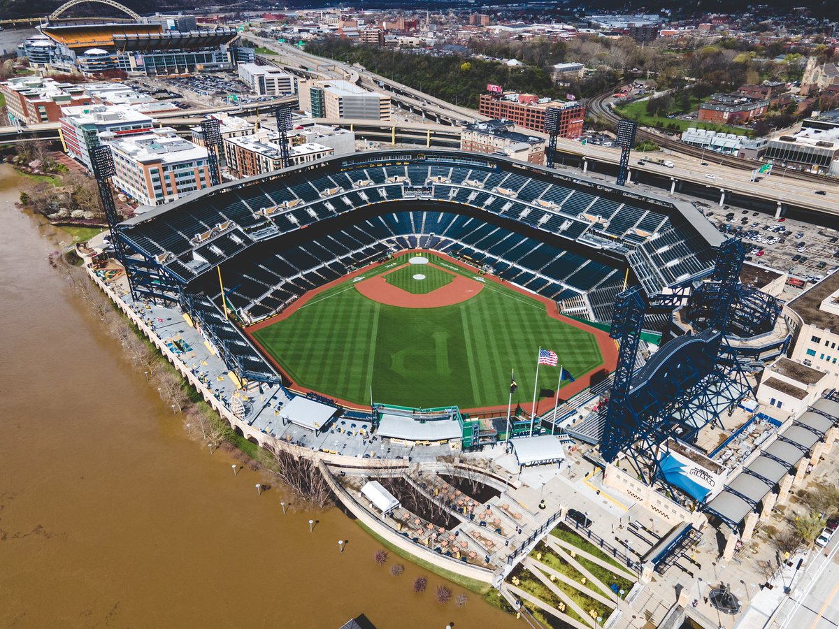 Look at the Allegheny for the #Pirates home opener at PNC Park. Image via: @TheMrAlex