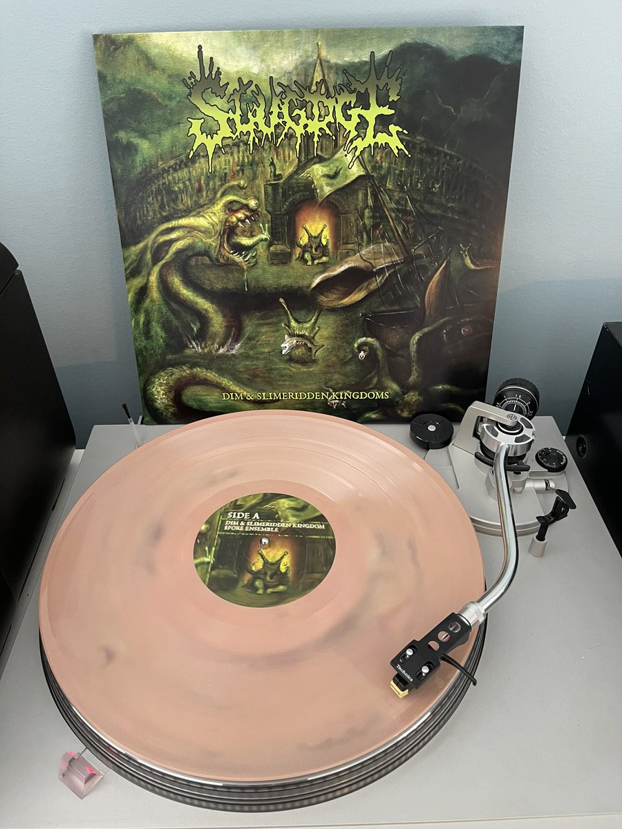 Afternoon spin: now that the missing piece is in place, it’s time for a spin!! All hail the Great Father 🔥🔥🤘🐌🤘🔥🔥 Slugdge - Dim and Slimeridden Kingdoms (2015)