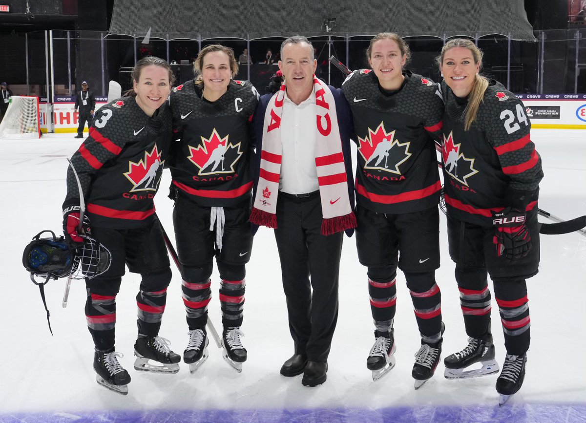 Great game last night watching @HockeyCanada beat a very strong Finland team. Quick post game hello with a few of the Sochi golden girls. World class hockey happening in Utica the next 10 days. @IIHFHockey