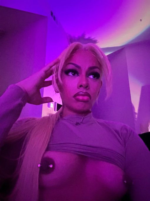 3am Pics 🍒 https://t.co/JFbNXJx0wr