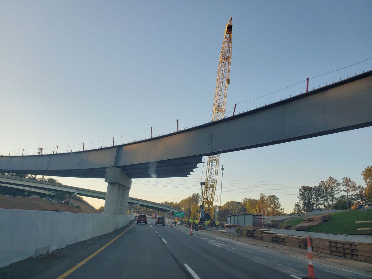 Progress on the Carolina Crossroads Project is moving along as SCDOT works to build a bridge over I-126 just east of the I-26 interchange near Columbia. Crews will continue to work at night this weekend, which may cause intermittent stops in traffic in the evenings and overnight.