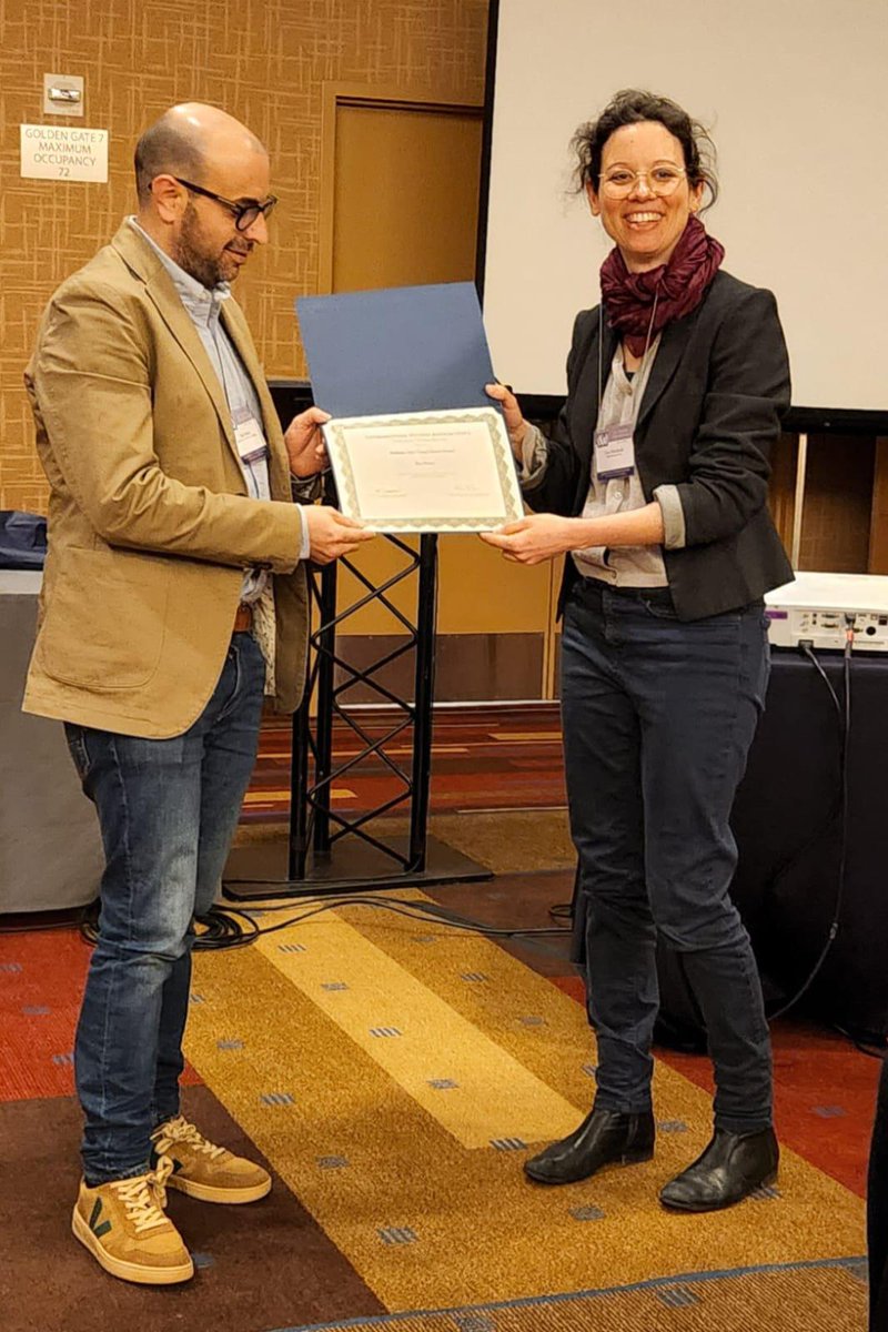 Great honour yesterday to receive the Young Scholar Award from @isadiplomacy at #ISA2024. I am indebted to my mentors @rszaharna @JanMDiplo @CBjola and @NickCull and to all my colleagues that inspire my work.