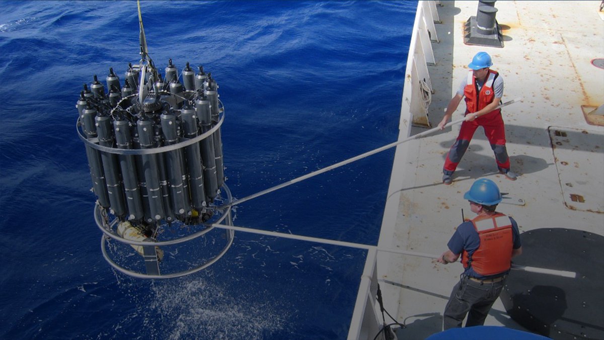 Results from yesterday’s @NOAAResearch #MarchMadness match are in: Marine Science ran away with the win! To celebrate, check out the story below to learn about 3 research cruises that are improving our understanding of the Atlantic and Southern Ocean. aoml.noaa.gov/3-research-cru…