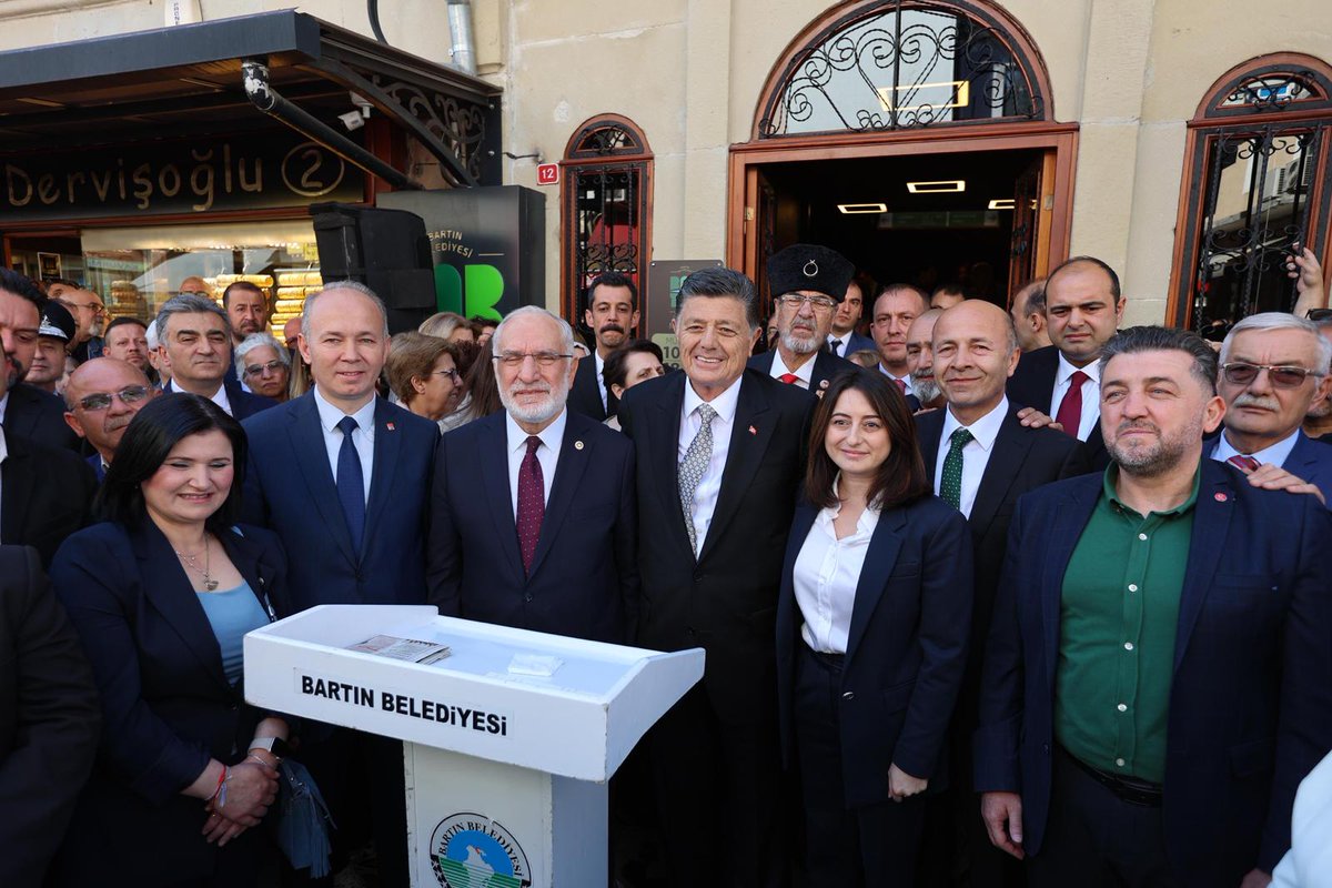 Bartın'ın Rıza'sı görevi devraldı. Bartın Belediye Başkanımız @YALCINKAYARIZA ekibiyle birlikte hizmete hazır. Bartınlı hemşehrilerimiz eşit, adil ve halkçı belediyeciliğe yeniden kavuşacak. Yeni görevinde başkanımıza ve ekibine başarılar diliyorum. @chpbartin74