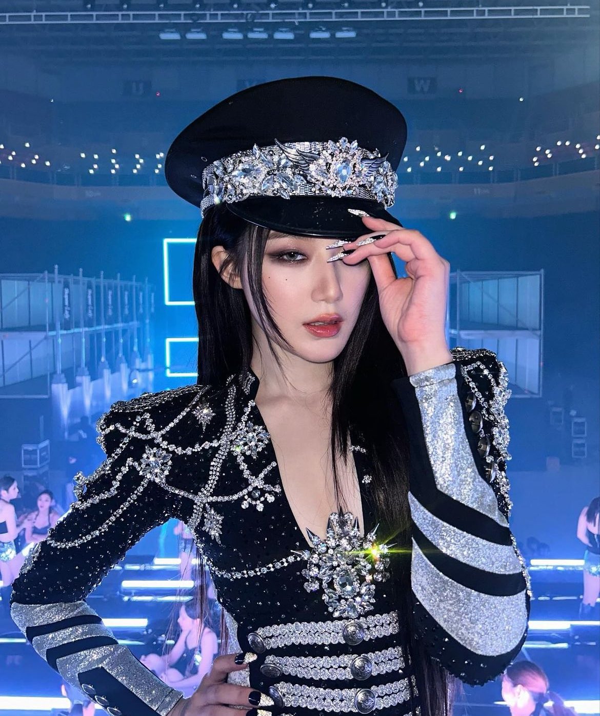 GKaxHauWkAA7obK?format=jpg&name=large