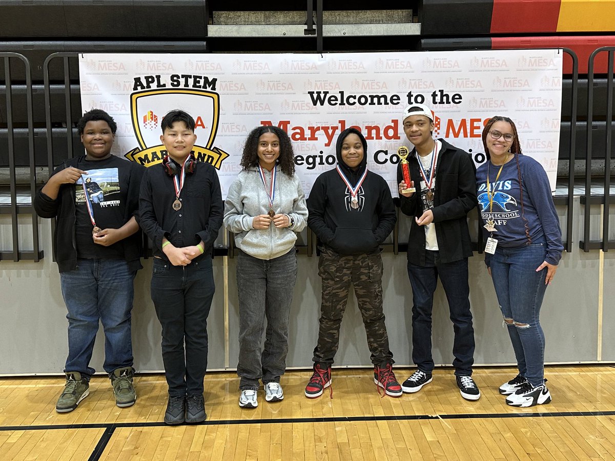 DavisMiddle's tweet photo. Congratulations falcons! Our MESA team places first in wearable technology and second MESA USA NEDC!   #WeAreDavis https://t.co/aTU1BWM6kb