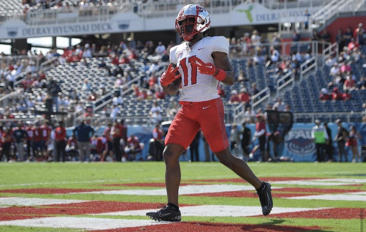 Western Kentucky offered !! #hilltoppers @CoachCrenshaw @SWiltfong247 @ChadSimmons_ @adamgorney @AllenTrieu @GregSmithRivals @On3sports @RitterPrep @BrennanSpain