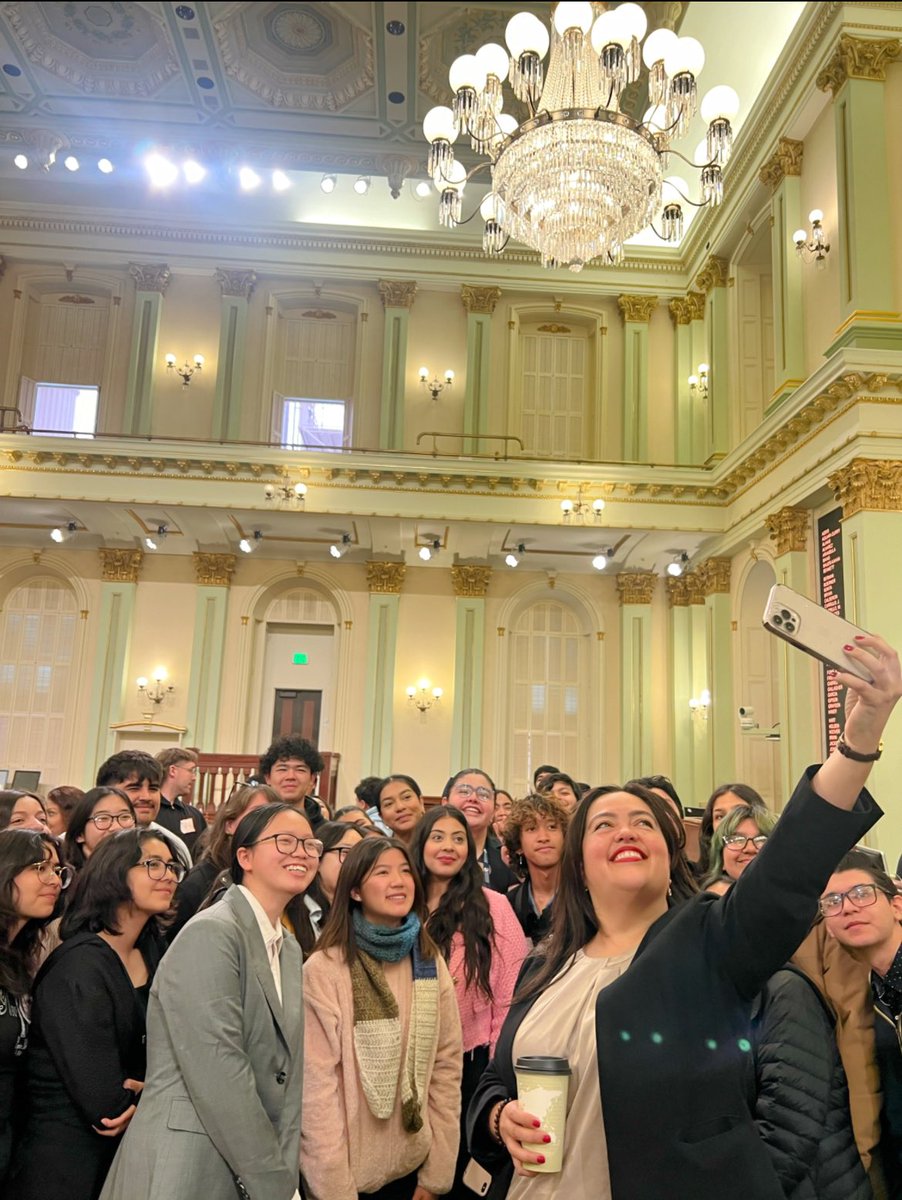 So wonderful to welcome student leaders from Wilson High School in El Sereno to the Assembly! Their first visit to our State Capitol left them with a deeper grasp of the importance of civic engagement, representation & the power of their community. TY to their teachers! #GoMules!