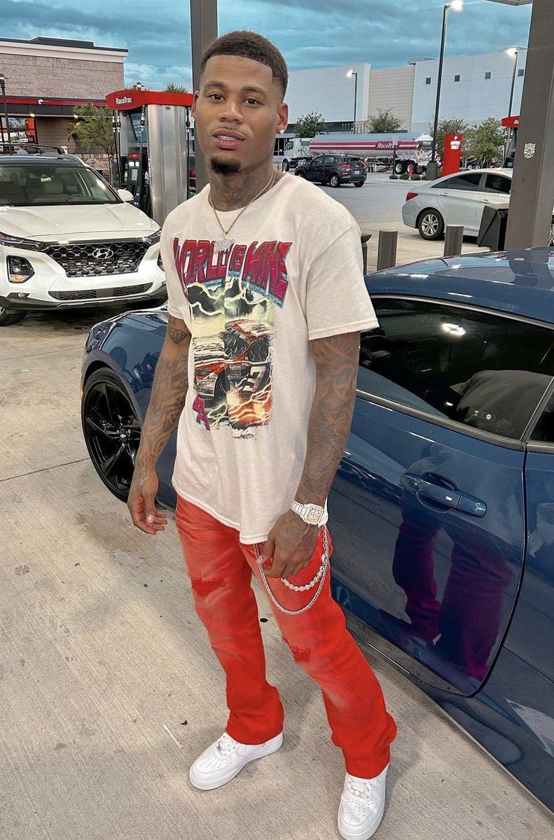 XL Men in Color! tweet media