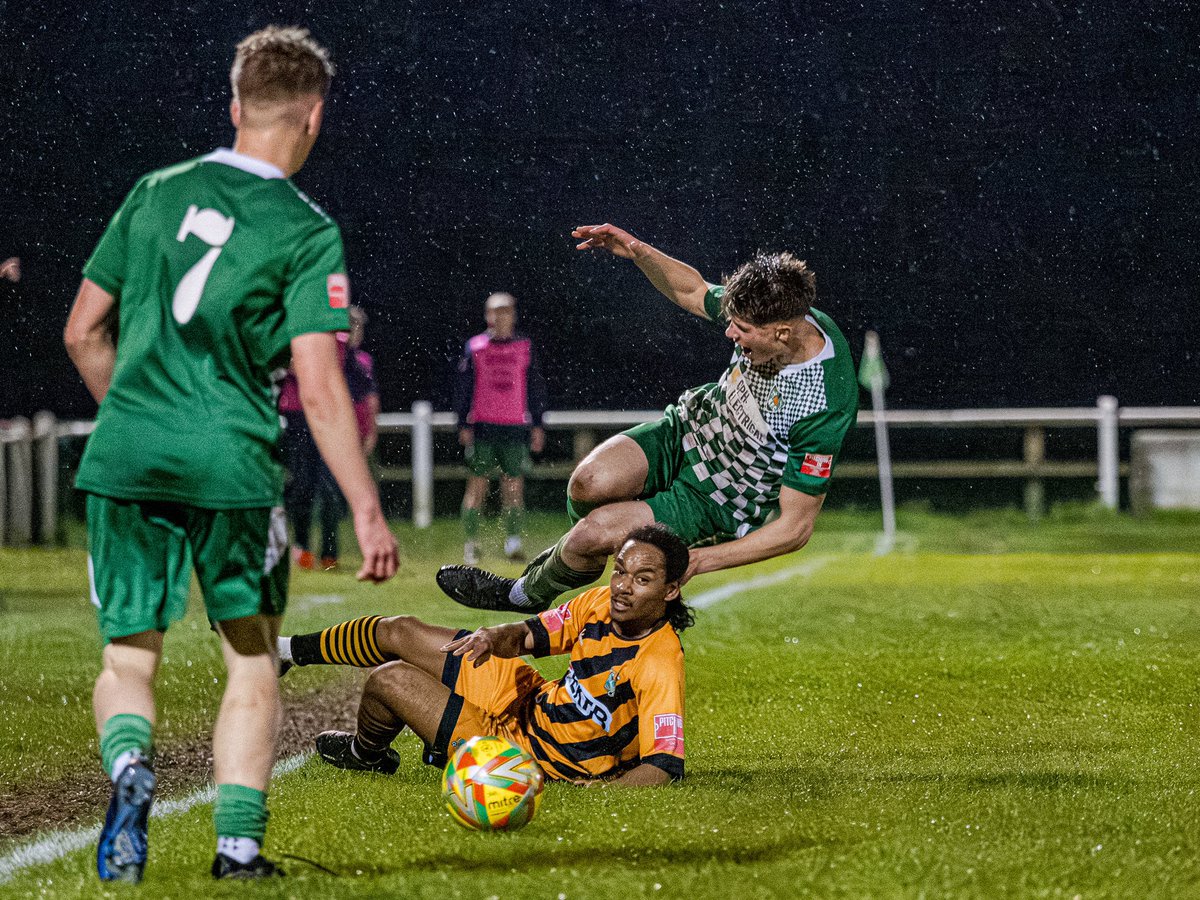📸 The Full Match gallery is now available to view on Flickr after our victory. 👉 flic.kr/s/aHBqjBkpuk #COYG #KFC 💚 | @duncan_eames