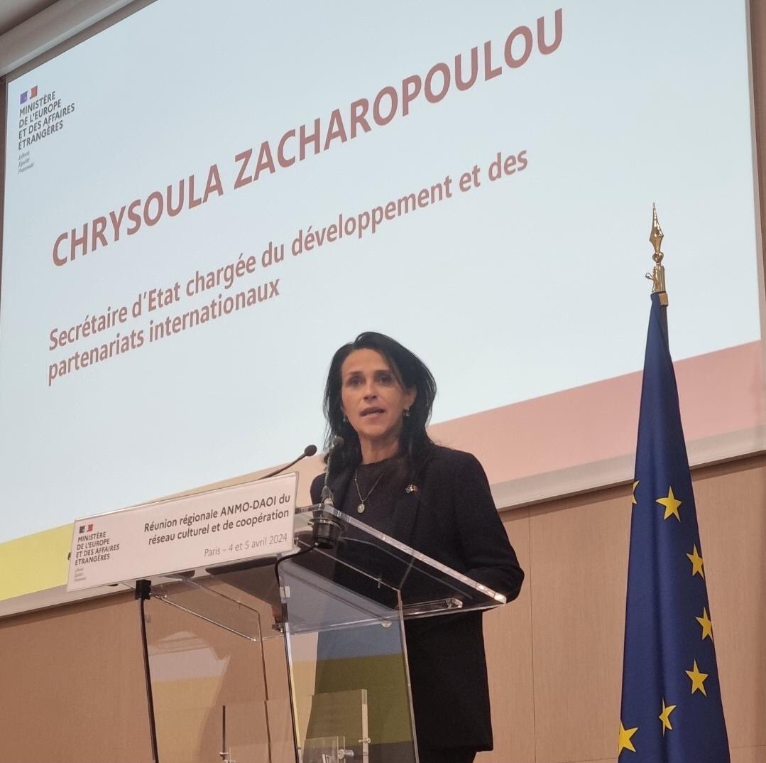 La Secrétaire d'Etat @CZacharopoulou appelle les COCAC & dir. des Instituts 🇫🇷 de @francediplo en Afrique et Moyen-Orient à une action 'politique, concrète, confiante et européenne' et à mobiliser les jeunesses: 'Saisissez vous du volontariat, travaillez avec France Volontaires!'