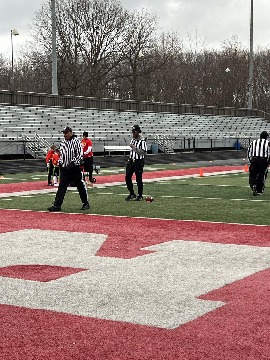 Thank you to @BrownsYouthFB for helping support @neohioflag with training high school athletes to become officials.