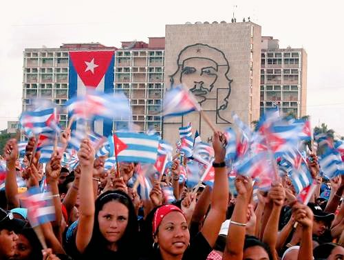 #Cuba 🇨🇺, es un Estado socialista de trabajadores, independiente y soberano, organizado con todos y para el bien de todos.

En cuanto a los valores pueden significarse la solidaridad y dignidad humana, la igualdad, la equidad, así como el bienestar social.

#CubanosConDerechos