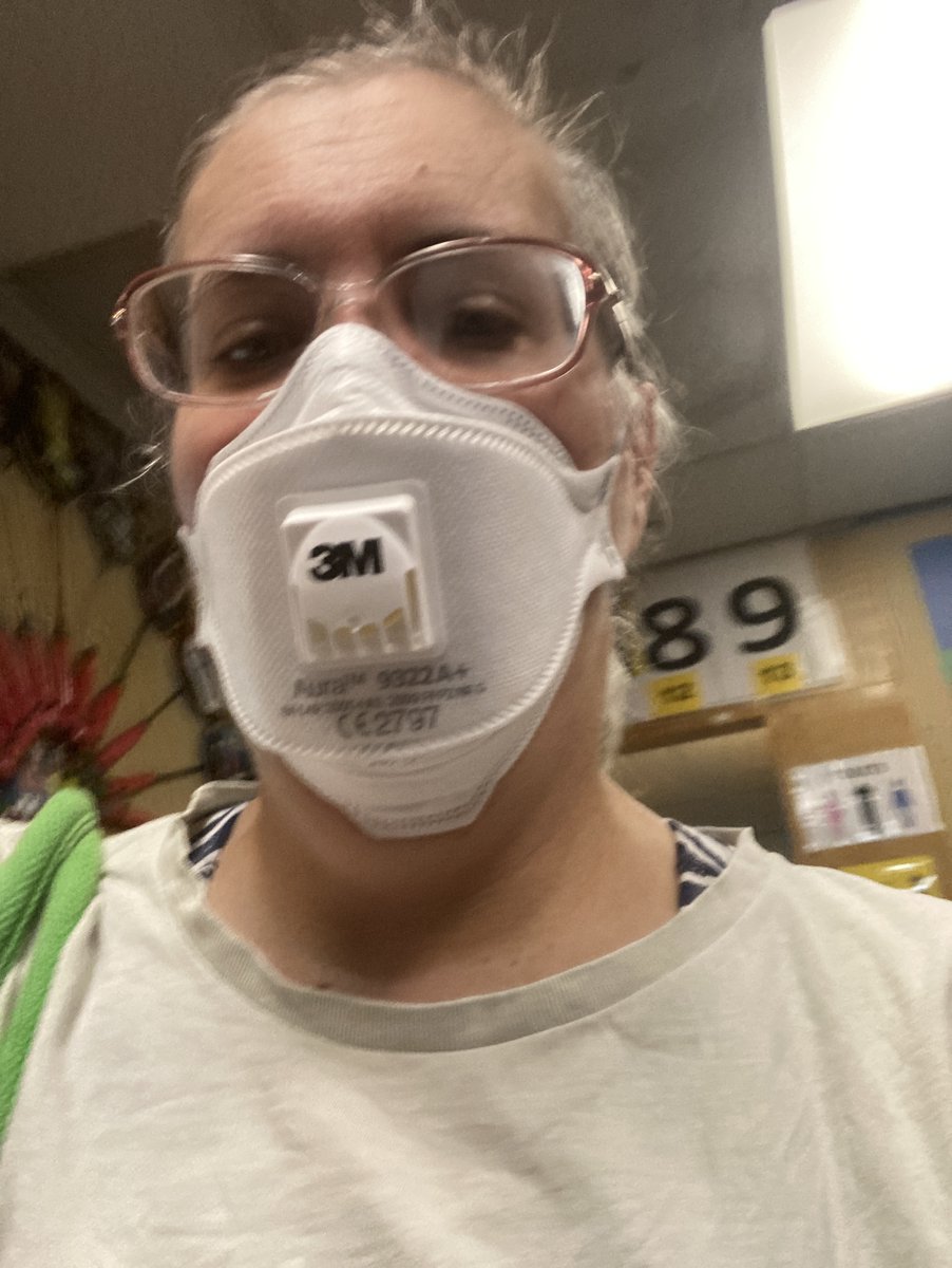 @keetmuise Blurry selfie of me coming off the badminton court today. I'm aware the valve is a dick move, but I fog up less that way, and hey, we're all taking personal responsibility for clean air, right? Yes, I play in it. #MaskPic #Maskup and may I suggest #NormalizeMasking? #NotMild