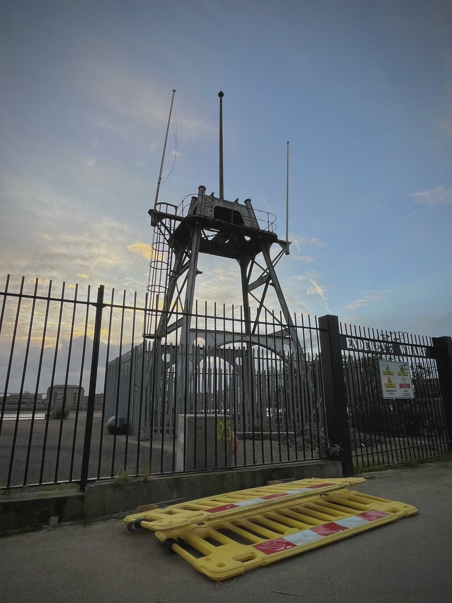 Enderby’s Wharf, Greenwich. Headquarters of Samuel Enderby & Sons whaling & sealing operation 1830-54 🐋 Latterly the site where submarine cables were developed for the transatlantic telegraph system. w/ @loolamoo