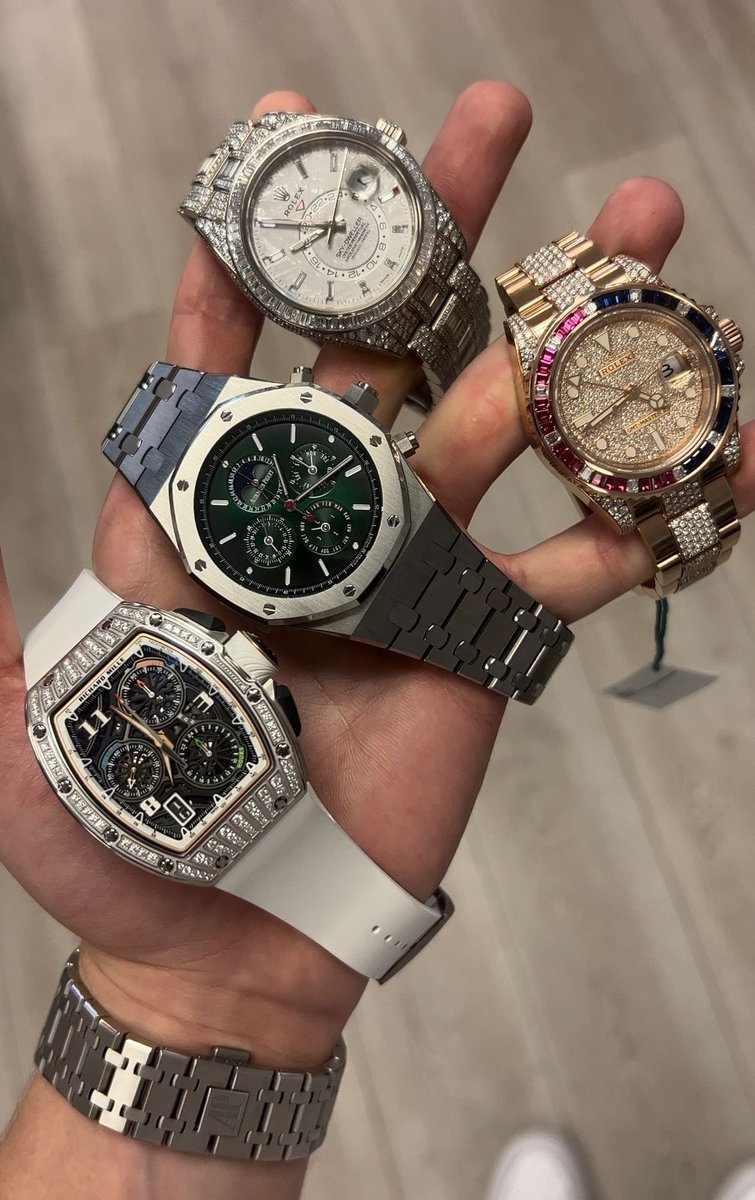 The Luxury Watch Guy tweet media