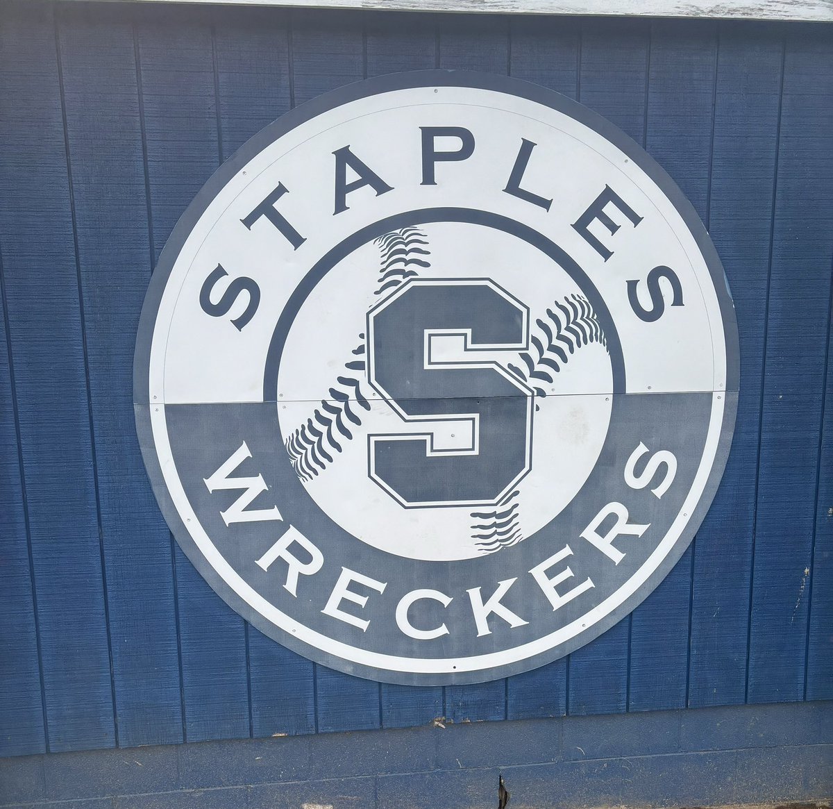 #GoWreckers #21Outs @DaveRuden @GameTimeCT @fciacsports #ctbase Staples 12 Greenwich 0 F