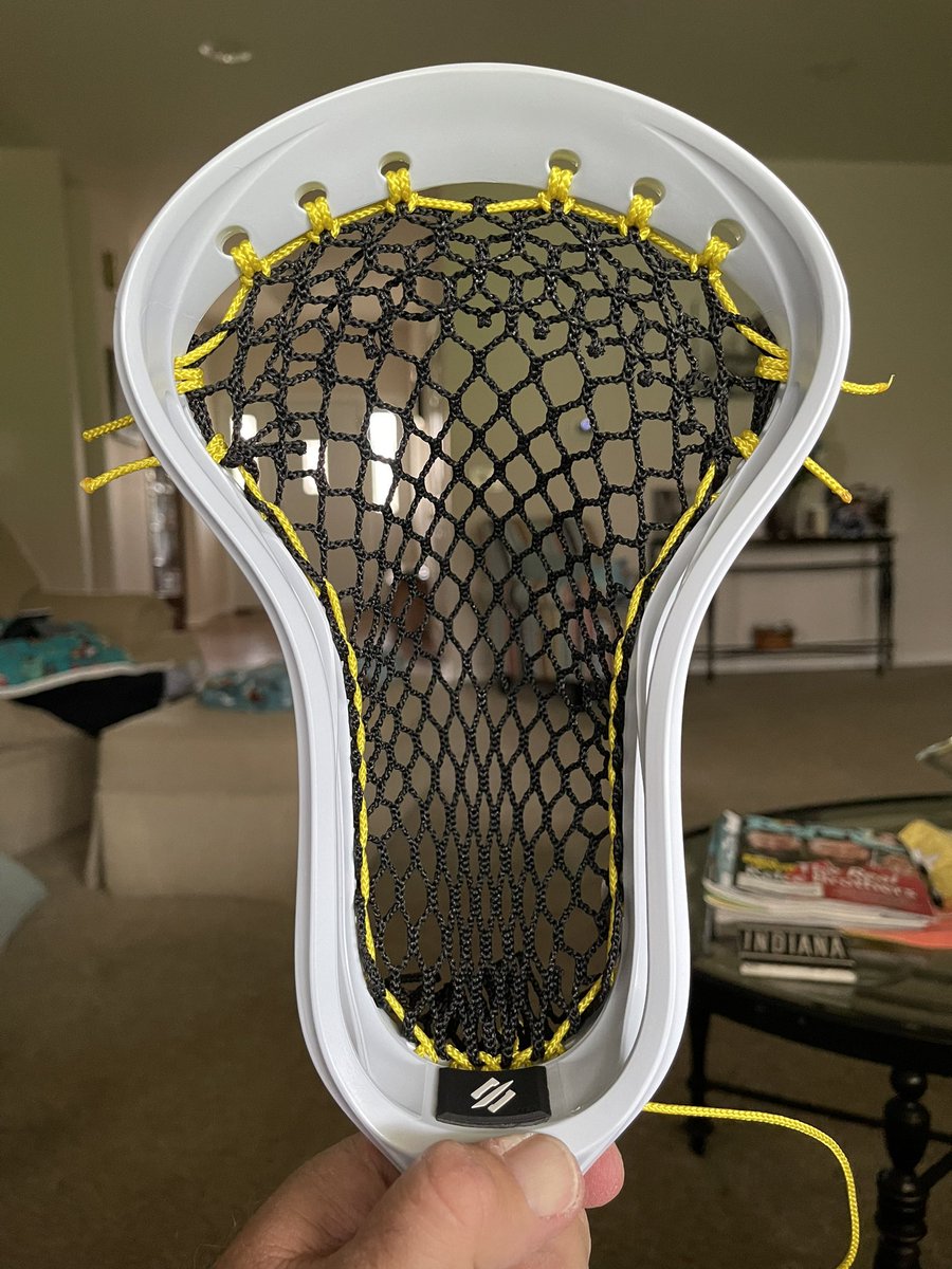 BradyJackson1's tweet photo. This turned out pretty sick! @StringKing Mark 2F with Type 4F mesh. Strung to the inside all the way through the throat. Clean. Light. Fast. @bhsn_lax #froman https://t.co/6nFQN2i93i
