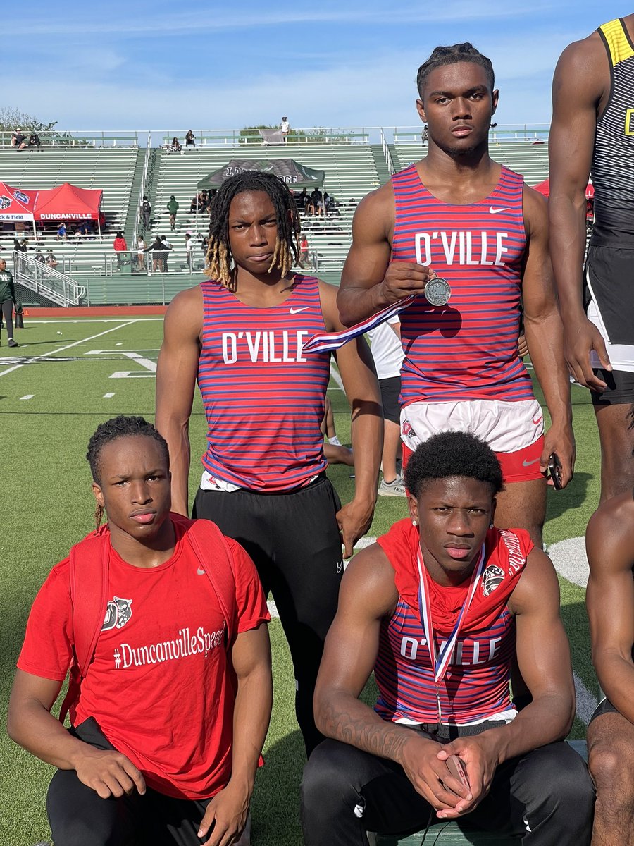 ❗️Area Qualifiers ❗️ 🥈: 4x200m relay ⏱️: 1:25.36 #DuncanvilleFAST #THISYEAR