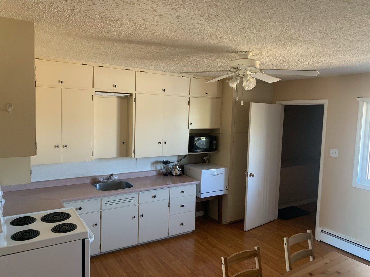 Furnished 2 bedroom suite, in Drayton Valley, is now available! $1,400 per month Minimum 6 month lease. Well managed by Black Star Properties. Contact us today!
