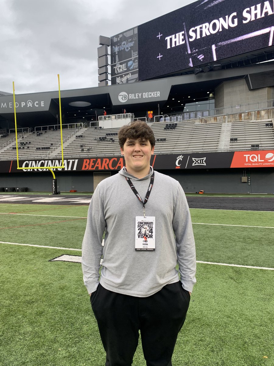 Great to get out to Cincinnati today for a visit to check out the campus, spring practice and to meet with @CoachSattUC and @CoachCardwell_. @GoBearcatsFB @BergenCathFBall