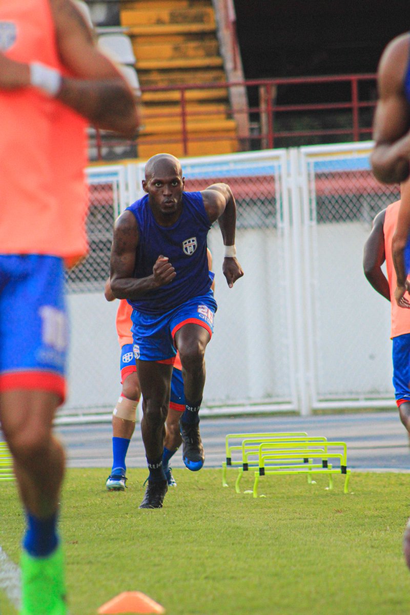 🥵💦

#LigaFUTVExMeridiano 
#VamosCiclon 🤍💙