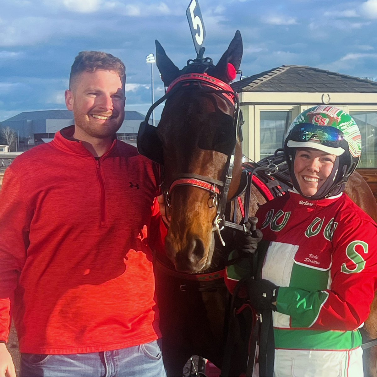 TheMeadowlands's tweet image. 15 YO Marty Monkhouser A gave Vicki Stratton her first driving win ❤️ #playbigm #harnessracing