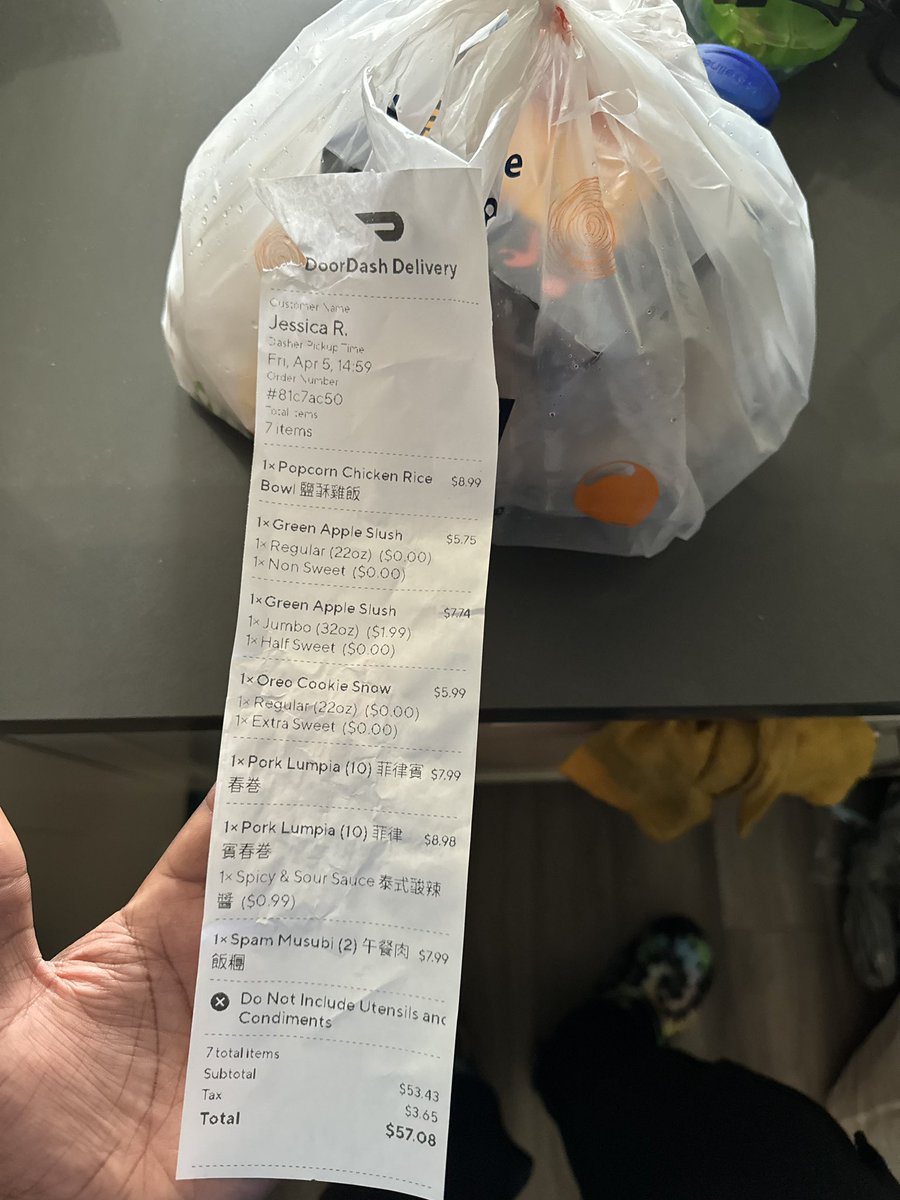 TYEbaybee's tweet photo. And I attempted to contact the driver to say hey you gave me the wrong order and they say well that’s what they gave me 🤨 that’s not the same restaurant and did you even read the receipt? https://t.co/OdvReuz8Fu