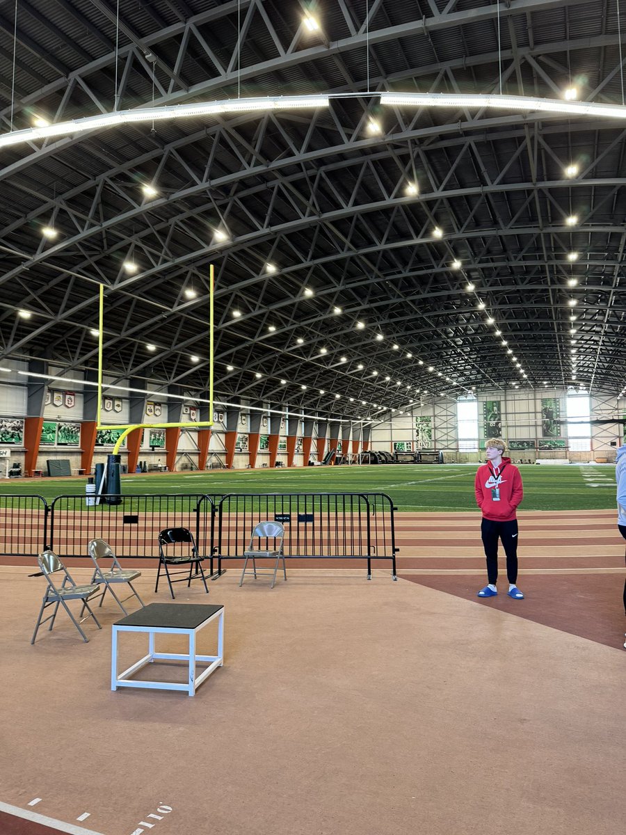 25ChrisKing's tweet photo. Had a great visit at UND! Thank you @jschwenzfeier @BubbaSchweigert @joelax for having me out. Cant wait to get back and continue to build a relationship! @UNDfootball https://t.co/9eWUkWJjO2