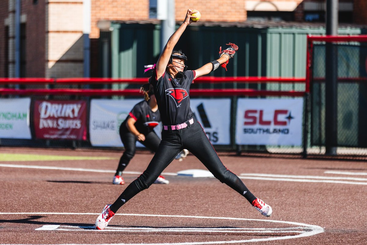 UIWSoftball's tweet image. Holding the lead through 5️⃣

UIW 8, HCU 1

#TheWord