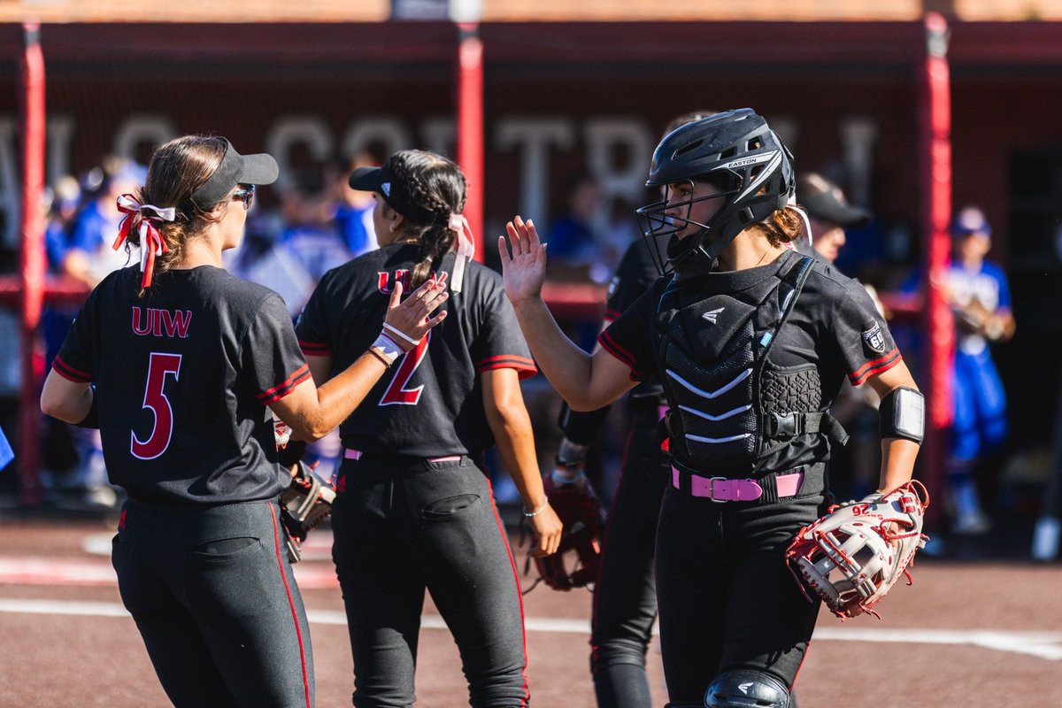 UIWSoftball's tweet image. Holding the lead through 5️⃣

UIW 8, HCU 1

#TheWord