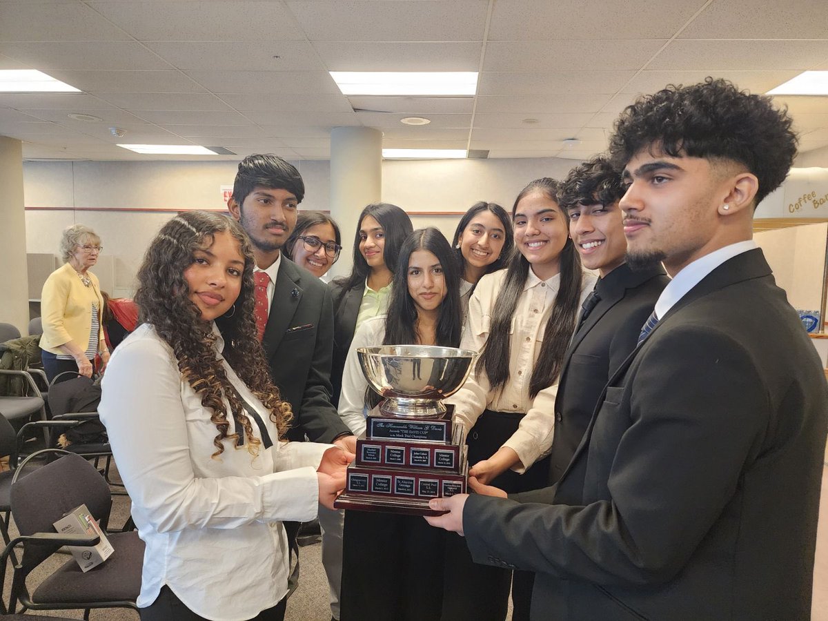 Champions!! Congrats to @chinguacousyss mock trial team for placing first at the mock trial championships today! 🔥🔥